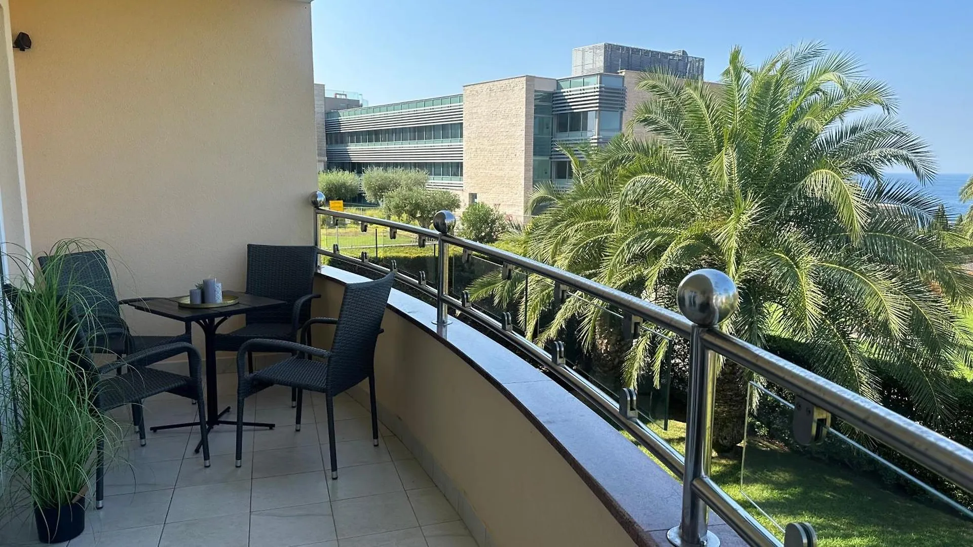 Apartment Zaynsroom Crveni Vrh