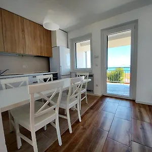 Village Apartman